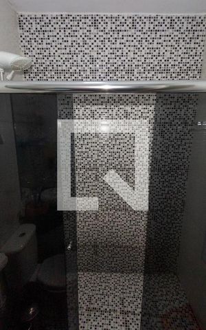 Casa à venda com 142m², 2 quartos e sem vaga Casa à venda com 142m², 2 quartos e sem vagaBanheiro