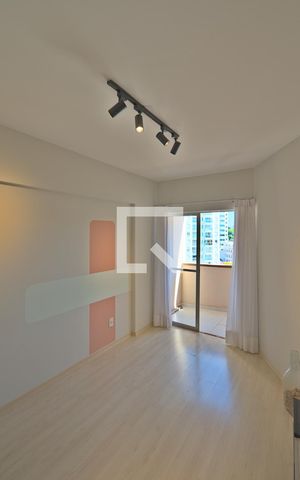 Apartamento para alugar com 48m², 1 quarto e 1 vagaVaranda