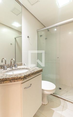 Apartamento à venda com 53m², 2 quartos e 1 vaga Apartamento à venda com 53m², 2 quartos e 1 vagaBanheiro
