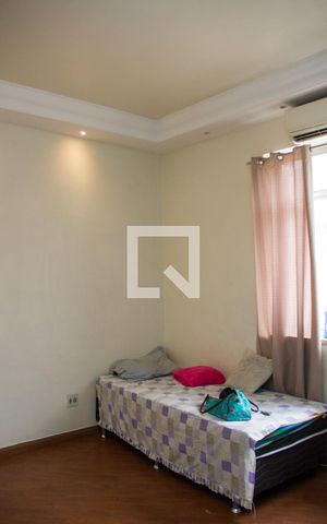 Apartamento à venda com 80m², 2 quartos e 1 vagaSala
