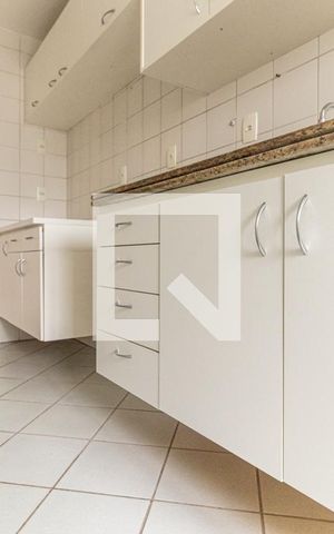 Apartamento para alugar com 62m², 2 quartos e 1 vagaCozinha - Armários