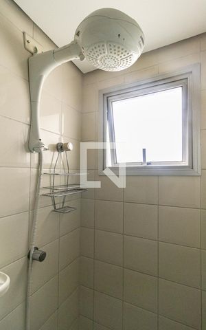 Apartamento para alugar com 62m², 2 quartos e 1 vagaBanheiro Social - Chuveiro