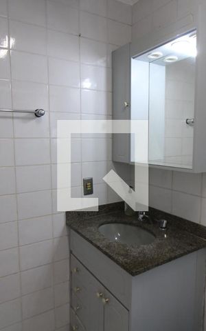 Apartamento à venda com 172m², 4 quartos e 2 vagasBanheiro da Suíte