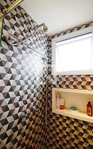 Apartamento para alugar com 70m², 2 quartos e 2 vagas Apartamento para alugar com 70m², 2 quartos e 2 vagasBanheiro