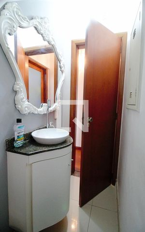 Casa à venda com 180m², 3 quartos e 2 vagasLavabo