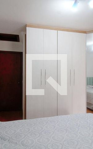 Casa à venda com 180m², 3 quartos e 2 vagasSuíte 2