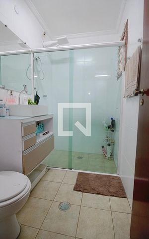 Casa à venda com 180m², 3 quartos e 2 vagasBanheiro da Suíte 1