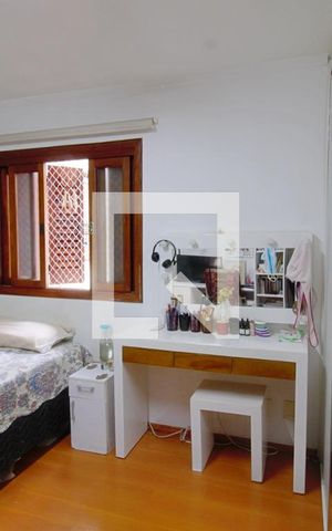 Casa à venda com 180m², 3 quartos e 2 vagasSuíte 1