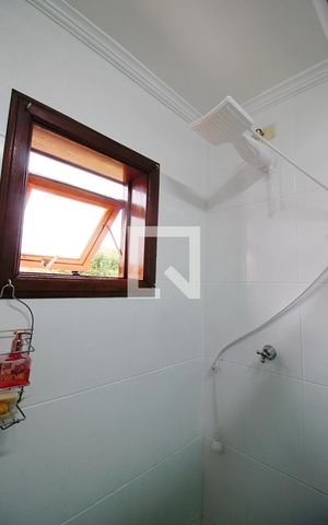 Casa à venda com 180m², 3 quartos e 2 vagasBanheiro da Suíte 2