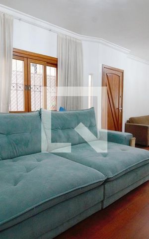 Casa à venda com 180m², 3 quartos e 2 vagasSala