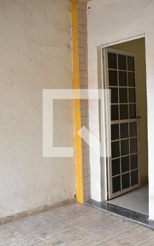 Casa para alugar com 48m², 1 quarto e sem vagaVaranda