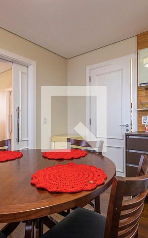 Apartamento à venda com 264m², 4 quartos e 5 vagas Apartamento à venda com 264m², 4 quartos e 5 vagasSala de Almoço