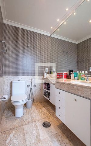Apartamento à venda com 264m², 4 quartos e 5 vagas Apartamento à venda com 264m², 4 quartos e 5 vagasSuíte 2 - Banheiro