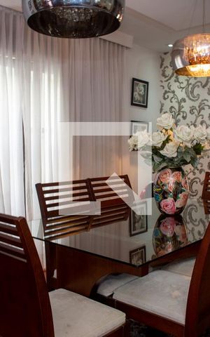 Casa à venda com 648m², 3 quartos e 8 vagas Casa à venda com 648m², 3 quartos e 8 vagasSala de Jantar
