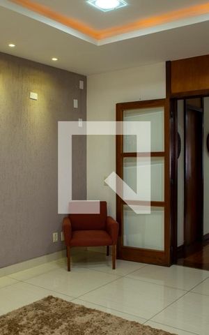 Casa à venda com 648m², 3 quartos e 8 vagas Casa à venda com 648m², 3 quartos e 8 vagasSala 2