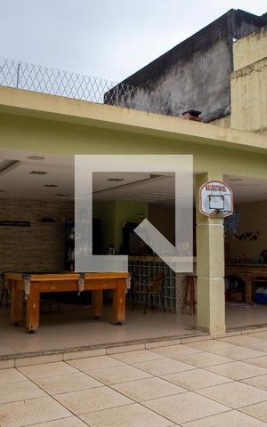 Casa à venda com 648m², 3 quartos e 8 vagas Casa à venda com 648m², 3 quartos e 8 vagasQuintal