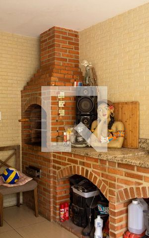 Casa à venda com 648m², 3 quartos e 8 vagas Casa à venda com 648m², 3 quartos e 8 vagasVaranda gourmet - Churrasqueira