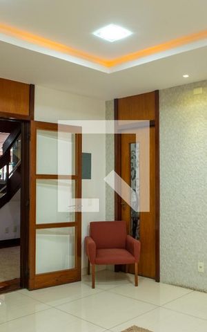 Casa à venda com 648m², 3 quartos e 8 vagas Casa à venda com 648m², 3 quartos e 8 vagasSala 2