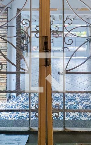 Casa à venda com 342m², 6 quartos e 4 vagasVista
