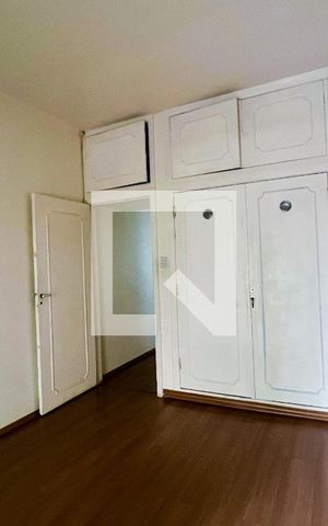 Casa à venda com 342m², 6 quartos e 4 vagasQuarto 1