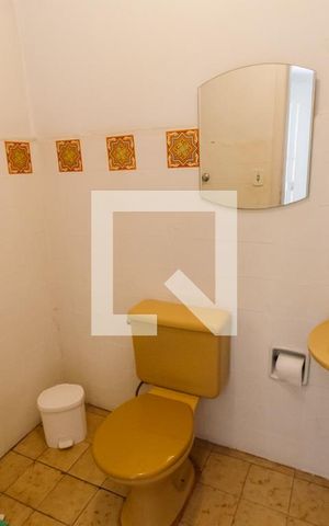 Casa à venda com 634m², 4 quartos e 4 vagas Casa à venda com 634m², 4 quartos e 4 vagasBanheiro 3