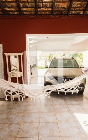 Casa à venda com 634m², 4 quartos e 4 vagas Casa à venda com 634m², 4 quartos e 4 vagasQuintal
