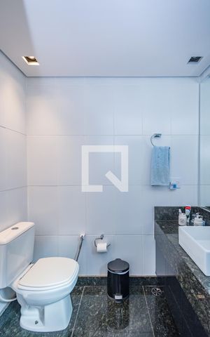 Apartamento à venda com 115m², 4 quartos e 2 vagas Apartamento à venda com 115m², 4 quartos e 2 vagasBanheiro Social