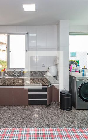 Apartamento à venda com 115m², 4 quartos e 2 vagas Apartamento à venda com 115m², 4 quartos e 2 vagasCozinha