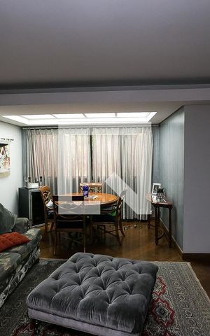Apartamento à venda com 315m², 3 quartos e 5 vagas Apartamento à venda com 315m², 3 quartos e 5 vagasSala de TV