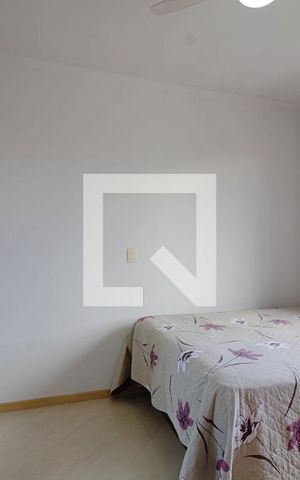 Casa à venda com 400m², 5 quartos e 2 vagas Casa à venda com 400m², 5 quartos e 2 vagasQuarto 3