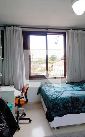 Casa à venda com 400m², 5 quartos e 2 vagas Casa à venda com 400m², 5 quartos e 2 vagasQuarto 4