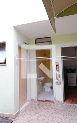Casa à venda com 400m², 5 quartos e 2 vagas Casa à venda com 400m², 5 quartos e 2 vagasÁrea de Serviço