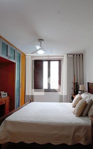 Casa à venda com 400m², 5 quartos e 2 vagas Casa à venda com 400m², 5 quartos e 2 vagasSuíte 1