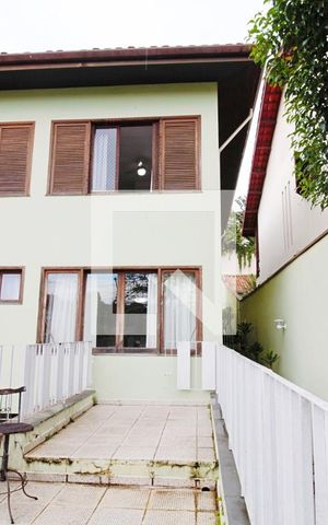 Casa à venda com 400m², 5 quartos e 2 vagas Casa à venda com 400m², 5 quartos e 2 vagasVaranda da Frente