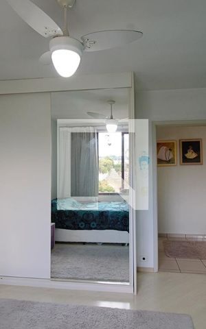 Casa à venda com 400m², 5 quartos e 2 vagas Casa à venda com 400m², 5 quartos e 2 vagasQuarto 4