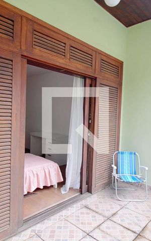 Casa à venda com 400m², 5 quartos e 2 vagas Casa à venda com 400m², 5 quartos e 2 vagasVaranda da Suíte 2