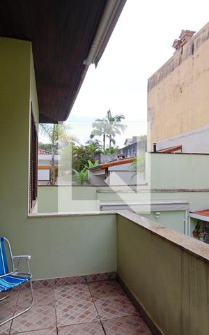 Casa à venda com 400m², 5 quartos e 2 vagas Casa à venda com 400m², 5 quartos e 2 vagasVaranda da Suíte 2