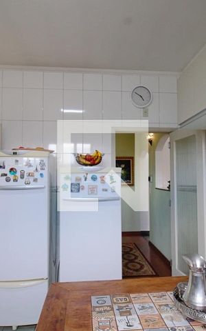Casa à venda com 400m², 5 quartos e 2 vagas Casa à venda com 400m², 5 quartos e 2 vagasCozinha