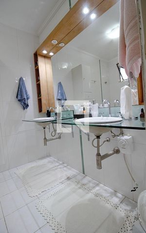 Casa à venda com 400m², 5 quartos e 2 vagas Casa à venda com 400m², 5 quartos e 2 vagasBanheiro da Suíte 1