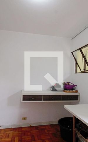 Casa à venda com 400m², 5 quartos e 2 vagas Casa à venda com 400m², 5 quartos e 2 vagasQuarto de Serviço