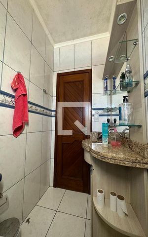 Casa à venda com 400m², 3 quartos e 2 vagasBanheiro social