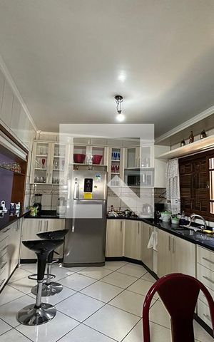 Casa à venda com 400m², 3 quartos e 2 vagasCozinha
