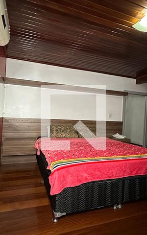Casa à venda com 400m², 3 quartos e 2 vagasQuarto - Andar superior