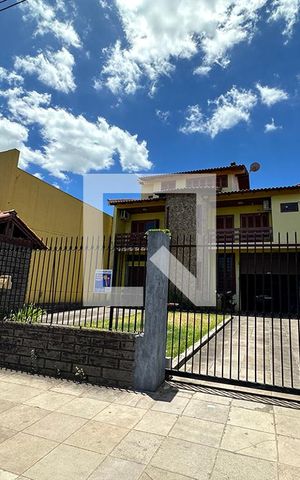 Casa à venda com 400m², 3 quartos e 2 vagasFachada