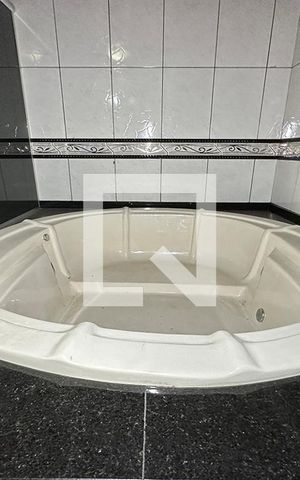 Casa à venda com 400m², 3 quartos e 2 vagasBanheiro 