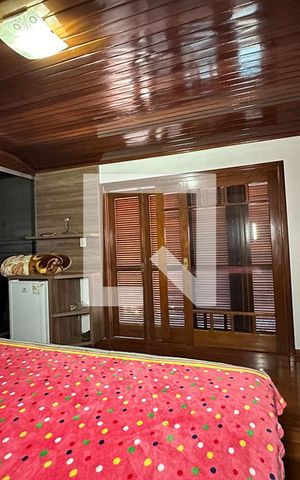Casa à venda com 400m², 3 quartos e 2 vagasQuarto - Andar superior