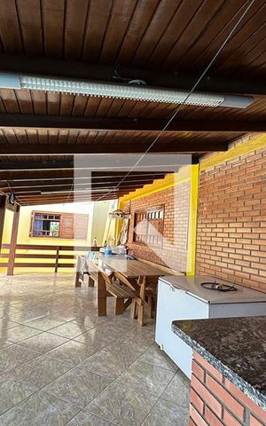 Casa à venda com 400m², 3 quartos e 2 vagasÁrea Externa