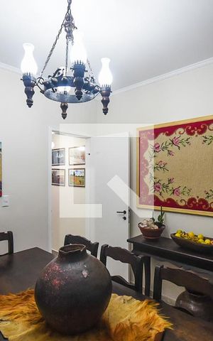Casa de condomínio à venda com 225m², 3 quartos e 2 vagas Casa de condomínio à venda com 225m², 3 quartos e 2 vagasSala de jantar