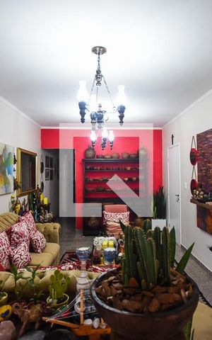 Casa de condomínio à venda com 225m², 3 quartos e 2 vagas Casa de condomínio à venda com 225m², 3 quartos e 2 vagasSala