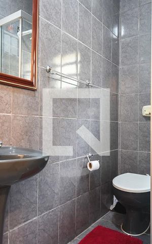Casa de condomínio à venda com 225m², 3 quartos e 2 vagas Casa de condomínio à venda com 225m², 3 quartos e 2 vagasBanheiro